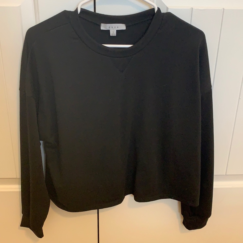 Gaze Cropped Pullover